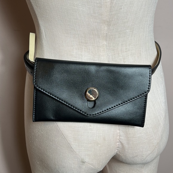 Faux Leather Belt bag Free Press- like new - Picture 5 of 11